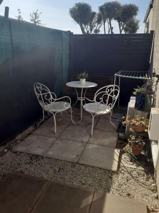 Studio- Terrasse -Place De Parking Prive Марсель Экстерьер фото